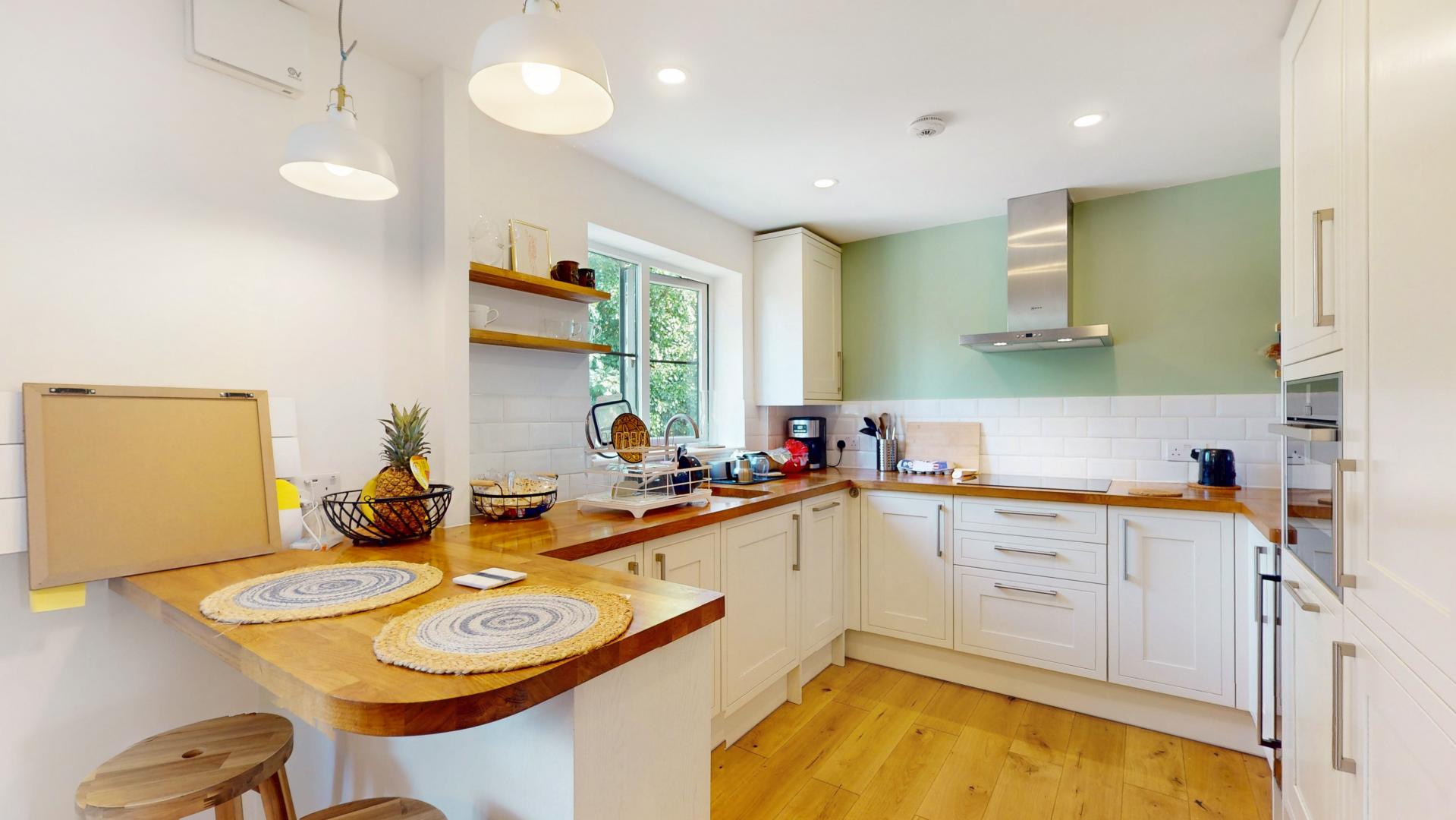 Modern Apartment Hawarden Hill, Dollis Hill